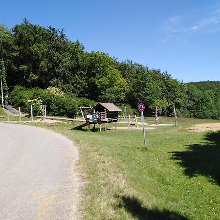 Ferienwohnung Mit Kleinem Garten Sonnenbühl Exterior foto