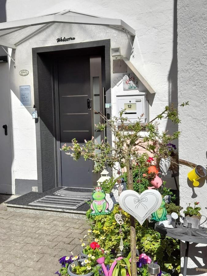 Ferienwohnung Mit Kleinem Garten Sonnenbühl Exterior foto